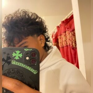 Meet your Posher, Isellclothes